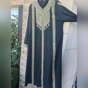 Royal Blackish-Green Abaya – Luxurious & Highly Sought-After